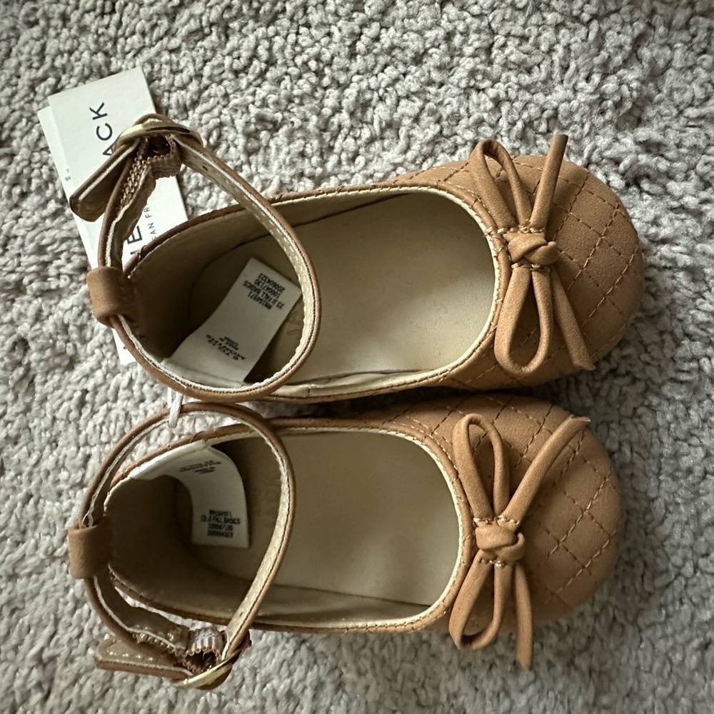 Janie and Jack Tan Kids Dress Shoes with Bow